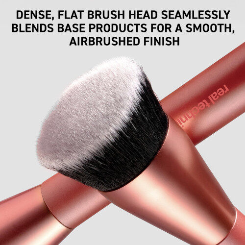 Real Techniques Real Techniques Glow Round Base Makeup Brush, For Liquid and Cream Makeup, Flat Top Foundation Brush For Buffing and Blending Up Coverage, Dense 2