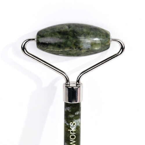 Brushworks HD Jade Roller 2