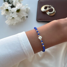 Blue Beaded Bracelet with White Flower Charm – Cute Women’s Fashion Jewellery