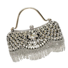 Metallische Partytaschen, zarte Strassdetails und-Schwarz