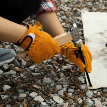 Outdoor Camping BBQ Welding Cowhide Protective Gloves Thickened Heat Insulation