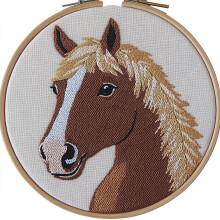 Brown Horse Punch Needle Kit – DIY Stickset mit