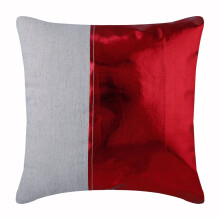Funda de almohada roja de piel sintética de 20x20 pulgadas.