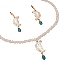 Modisches Perlen-Schmuckset mit Halskette und Ohrringen,-Anzug