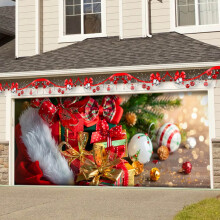 Decoração natalina de tecido para pendurar na porta da garagem.