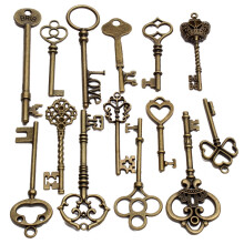 Zestaw 18 Antycznych Vintage Old Bronze Szkieletowy Klucz Heart Bow Lock Wisiorek