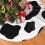 Weihnachtsbaumrock 122 cm (48 Zoll) mit Kuhmuster aus Polyester 3