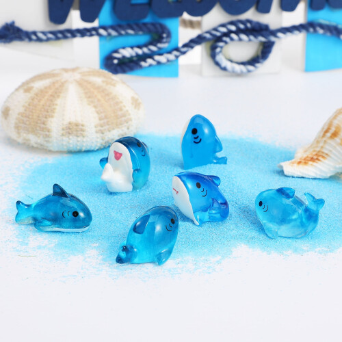 6 mini haaienbeeldjes van hars voor aquariums 2
