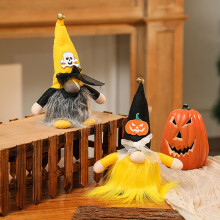 Ornament de Halloween cu pitic și pălărie de dovleac sau craniu
