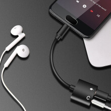 2X 2 in 1 Typ-C auf 3,5 mm Kopfhoereranschluss Adapter / Ladegeraet, Kopfhoerer Aux Audio & Ladeadapter Silber