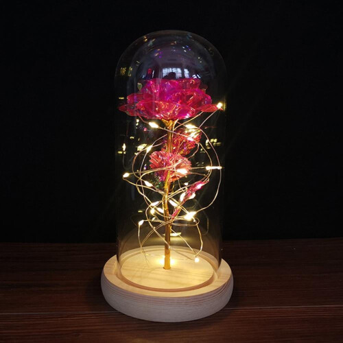 Rosa Infinita em Cúpula de Vidro com Luzes LED e Base de Madeira