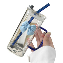 Quadratische Glasbecher mit integriertem Strohhalm und-Blau