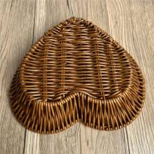 Panier de Rangement Tressé en Forme de Cœur, Panier de Bureau Imitation Rotin, Panier de Présentation pour Pain et Fruits pour Restaurants.
