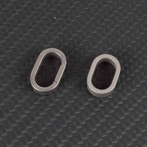 (Closed Loop) Titanium MINI Keychain Accessory: Multifunctional EDC Belt Buckle Tool for Outdoor Use