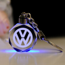 Vícebarevný gravírovaný přívěsek na klíče Volkswagen (včetně dárkové krabičky)
