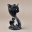 Svart harpiksstatueholder for krystallkuler 2