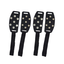 Paquet de 4 crampons à glace pliants équipés de pointes de