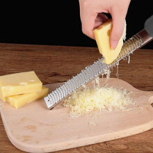 Râpe à citron en acier inoxydable | Râpe à parmesan [32,5 cm] | Râpe à gingembre | Zesteur multifonction | Râpe à noix de muscade avec protect