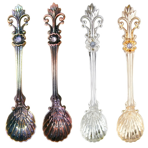 Ensemble de 4 cuillères à expresso dorées vintage ACDANC