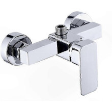 Robinet mitigeur mural chromé contemporain compatible avec l'eau chaude et l'eau froide
