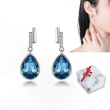 Elegantes pendientes colgantes para mujer con diseño elegante y caja de regalo incluida.