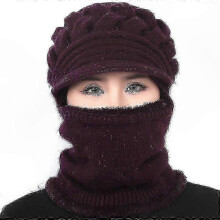 Pluche wintermuts, geschikt voor dames, te combineren met een warme gebreide sjaal.