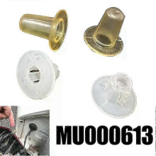 2pc for Car Rear Taillight Buckle Rubber Clip Plastic for For Pajero V73 V77 V93 V97 for Montero 1992-2006,zxl