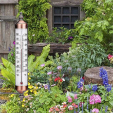 Buitenthermometer met grote wijzerplaat voor gebruik in de tuin, kas of op het terras.