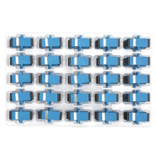 50 stuks glasvezelkoppelingen SC-SC simplex flensconnectoradapters voor industrieel gebruik.