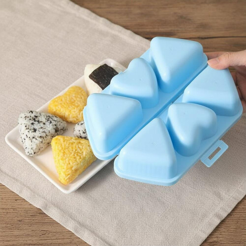 Moule à onigiri triangulaire avec cuillère 2