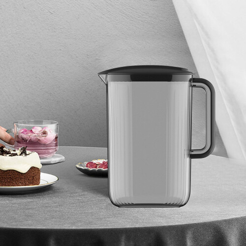 Pichet en plastique de 2 L avec couvercle et bec verseur 2