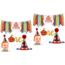 Banner voor de eerste verjaardag met carnavals thema (6 stuks)