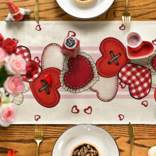 Tischläufer mit Herzmotiv zum Valentinstag, Polyesterstoff