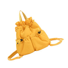 Leichter Tagesrucksack mit Kordelzug und Handytaschen,-Gelb