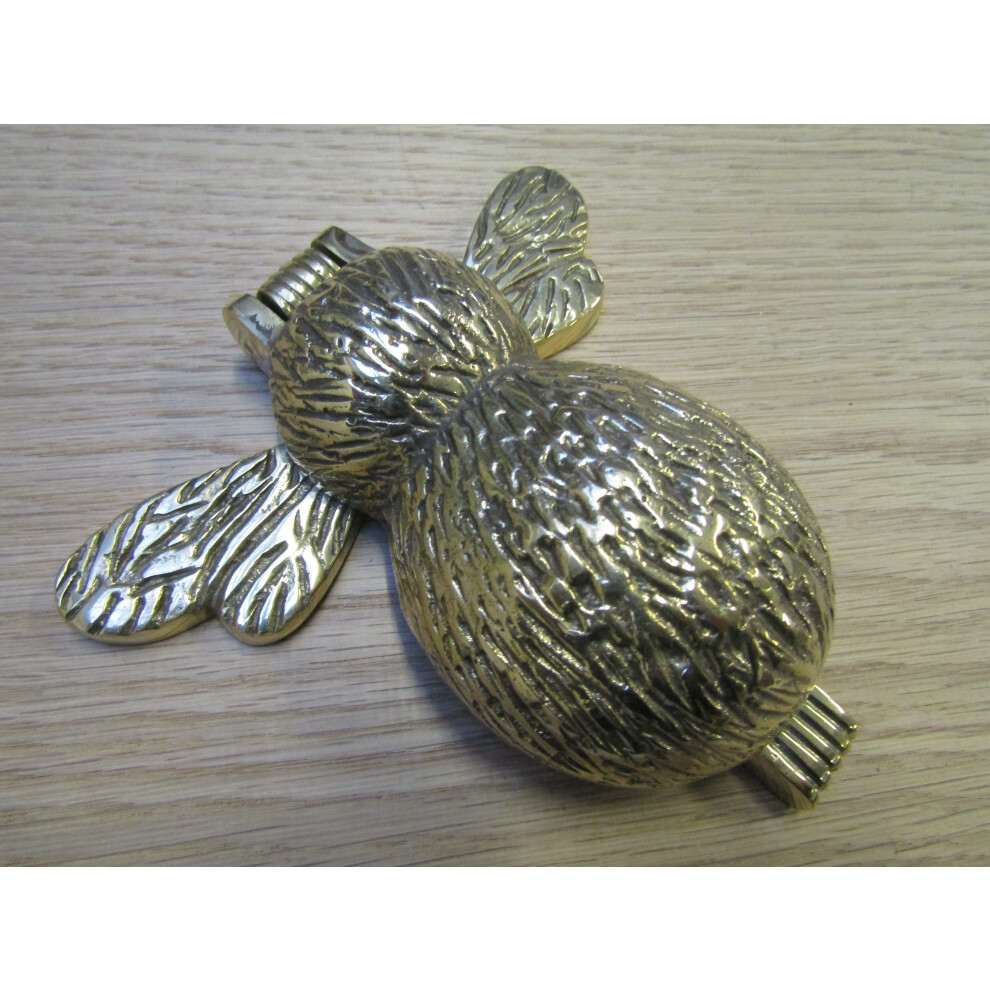 Bumble Bee Door Knocker Polished Brass By Ironmongery World 5057067999834