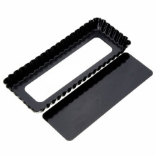 Molde rectangular acanalado para tartas con base antiadherente extraíble