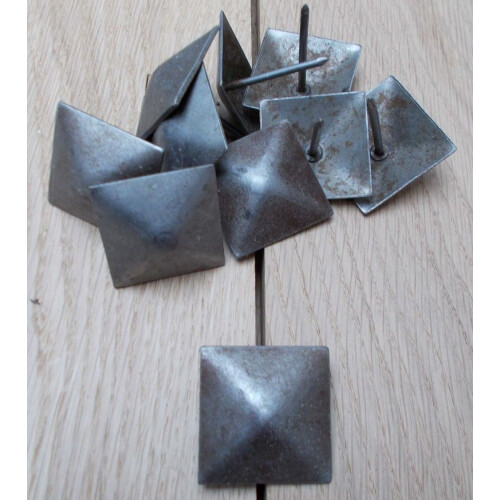 Pack of 10 door studs 35mm Square Antique Iron