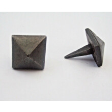 Pack of 10 Diamond Door Studs Antique Iron 20mm