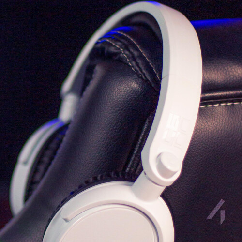STEALTH C6-100 Gaming Headset Range (Matte White) 2