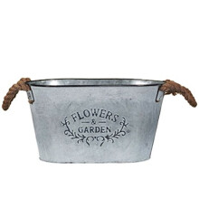 Scotrade Vintage Stunning Galvanised Oval Planter give your garden a truly rural feel.