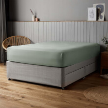 Silentnight Supersoft Fitted Sheet - Cosy & Comfortable Delicate Touch - Luxurious Easy Care Microfibre with Elasticated Corners