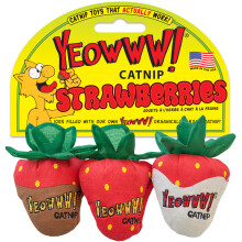 Yeowww! Strawberries Cat Toy – 100% Organic Catnip-Filled, Durable Cotton, No Fillers, Natural Dye, Long-Lasting, USA Grown Catnip