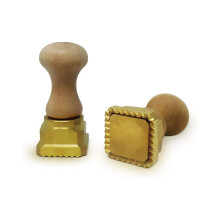La Gondola Homemade Ravioli Stamp - Square Festooned 45x45mm | Italian Pasta Making Tool for Home and Business | Brass & Natural Wood