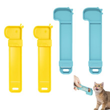 KASESSS 4 Pieces Cat Treat Spoon, Cute Cat Strip Squeeze Spoon,Lickable Cat Strip Feeder Spoon, Plastic Cat Food Spoon for Wet Food