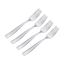 Viners Everyday Purity Dinner Fork Set of 4 | Stainless Steel Cutlery | Mirror Polished Finish | Dishwasher Safe | Elegant Everyday Dining