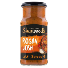 Sharwood's Indian Rogan Josh Sauce – Medium Spice Tomato Curry With Yoghurt & Cardamom, Vegetarian Friendly, 420 g Jar (Pack of 1)