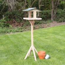 Kingfisher BF009 Traditional Wooden Bird Feed Table with Green Roof