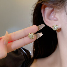 Diamond Stud Earrings Women's Simple Earrings Fashion Temperament Earrings