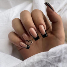 Uñas Postizas de San Valentín con Punta Francesa, Diseño de Corazón Negro