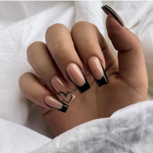 Uñas Postizas de San Valentín con Punta Francesa, Diseño de Corazón Negro